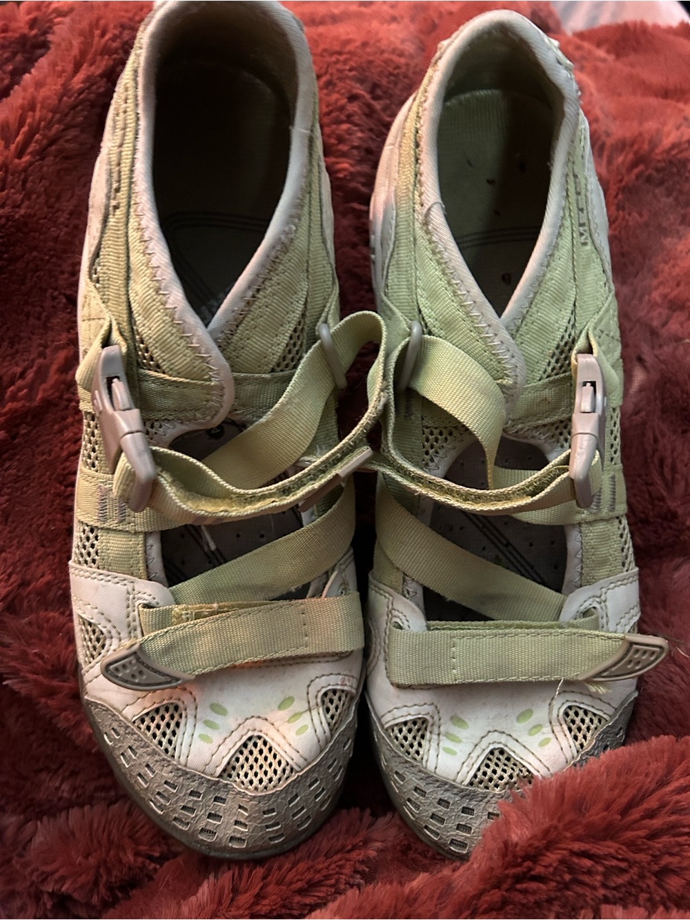 Merrell Women's Light Green and White Athletic Sandals